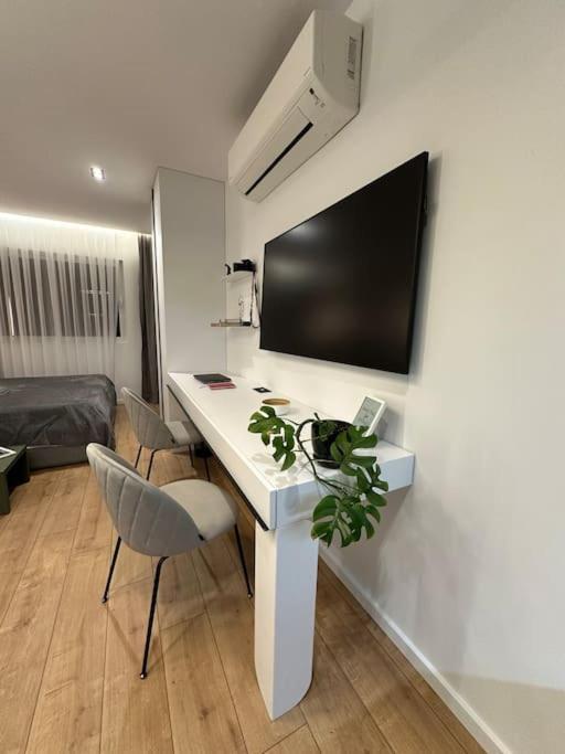 Elegant Studio - Tirana City Center Екстериор снимка